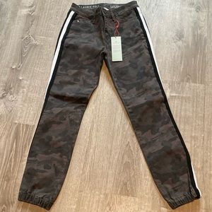 Laurie Felt Power Silky Camo Jeans